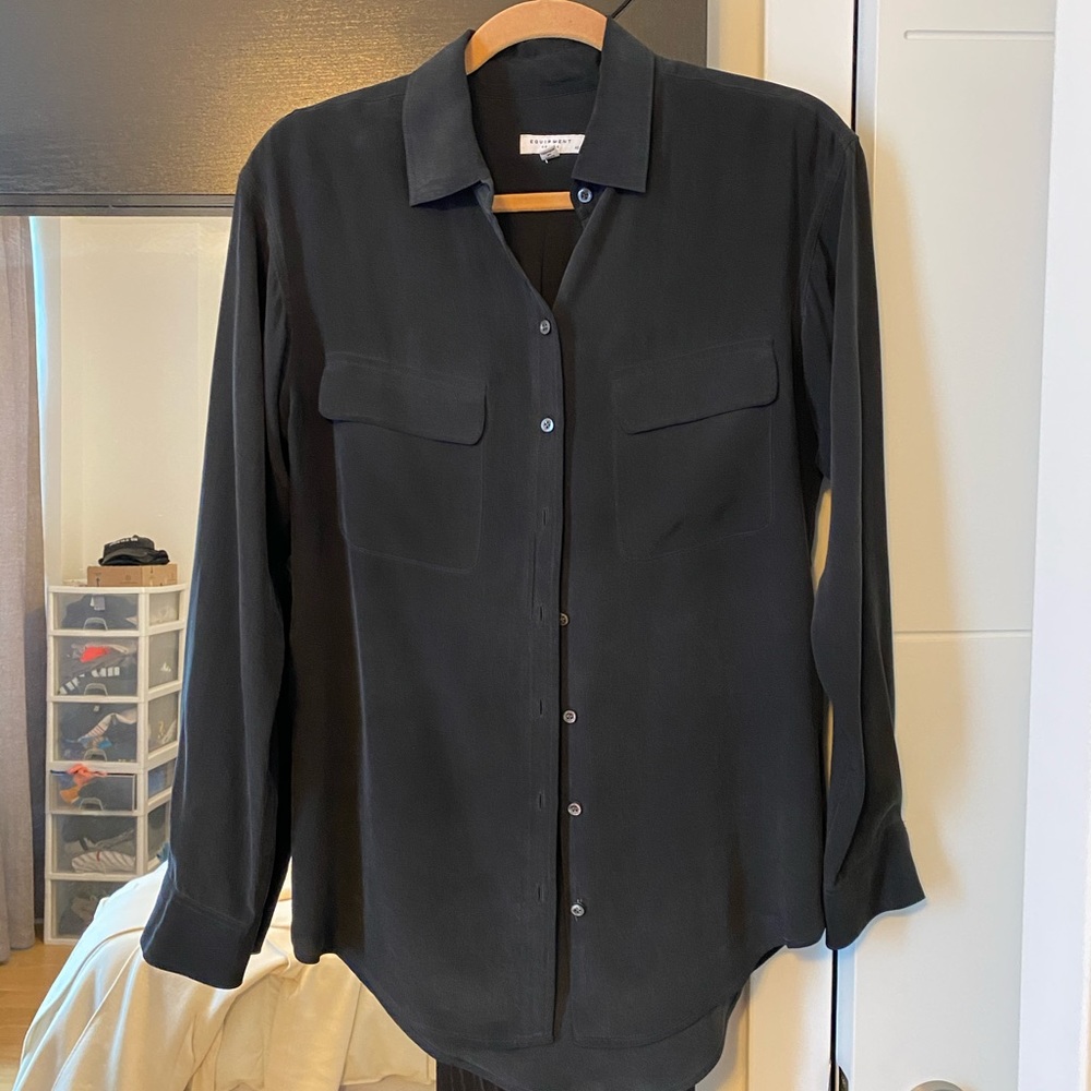 Equipment black silk blouse